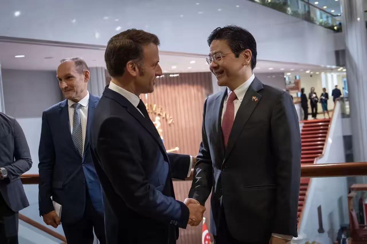 法国总统马克龙高高兴兴的回法国去了，马克龙这一趟亚洲之行可谓收获满满，促成了26