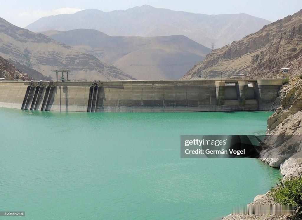 【重点关注：伊朗饮用水危机加剧，马什哈德水库的水量已降至3%以下】德黑兰时