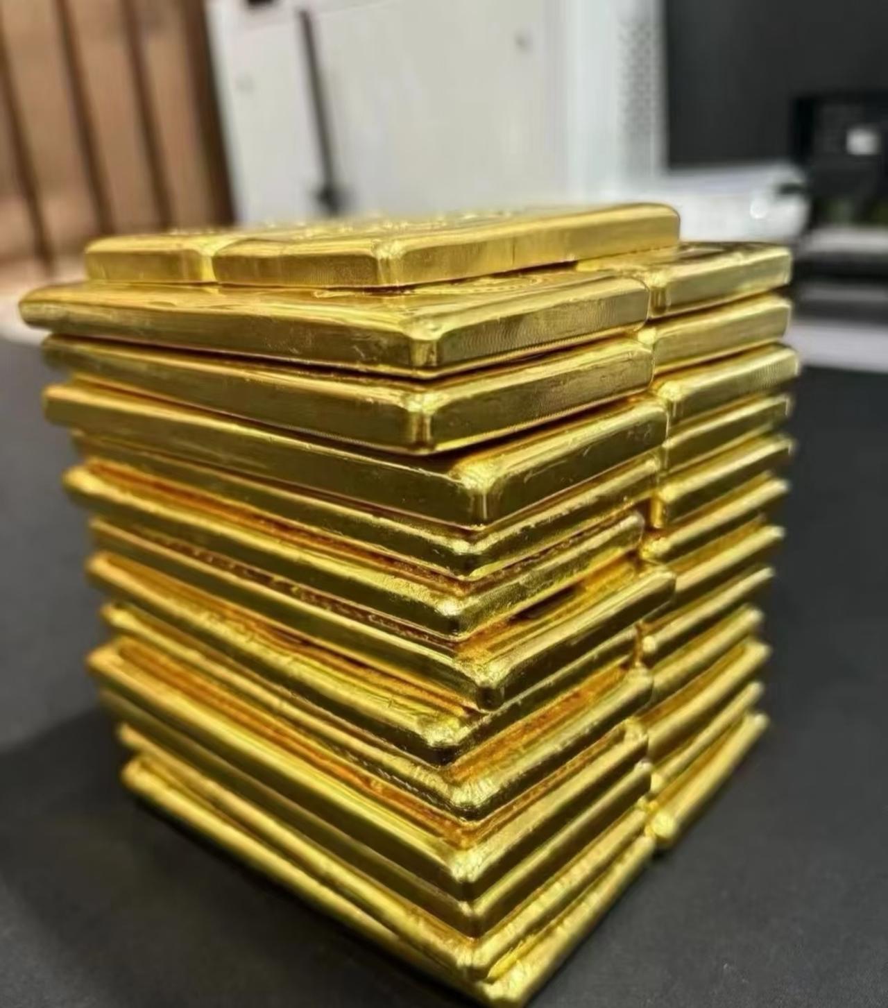 万万没想到黄金居然躺赢啦！假如你十年前买了1000克黄金，现在都可以少奋