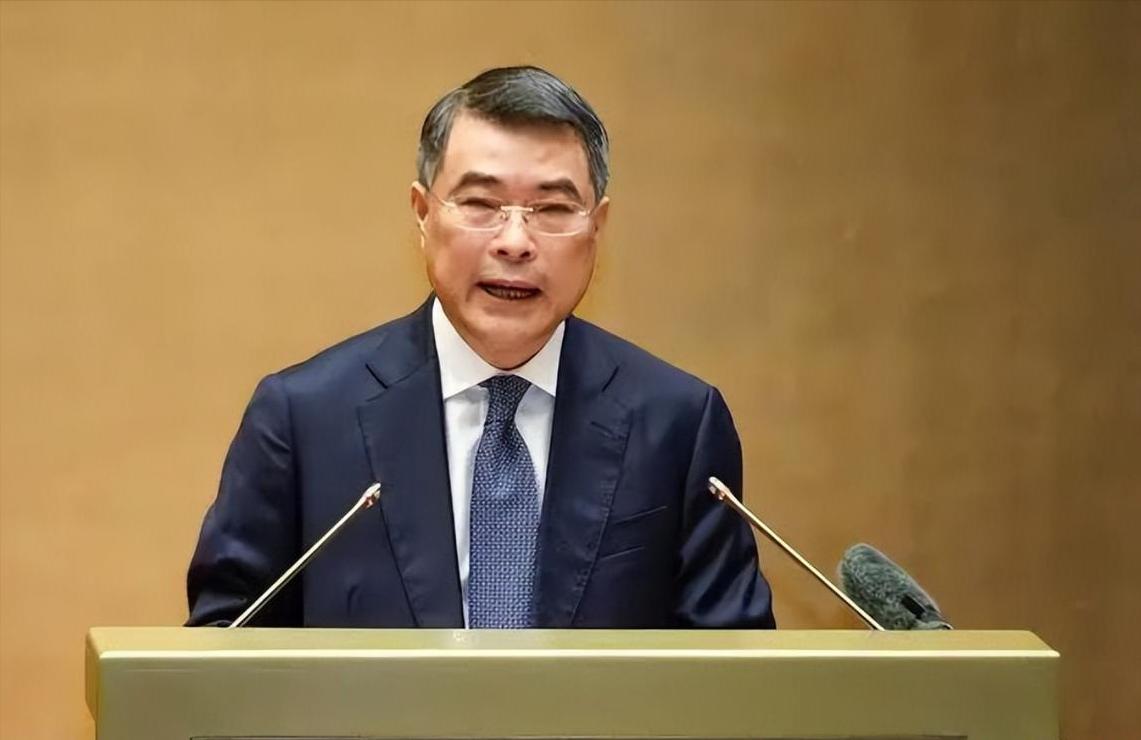 南北高铁，越南人一等就是20年。1541公里的线路，预算直接从560亿美金蹿到6