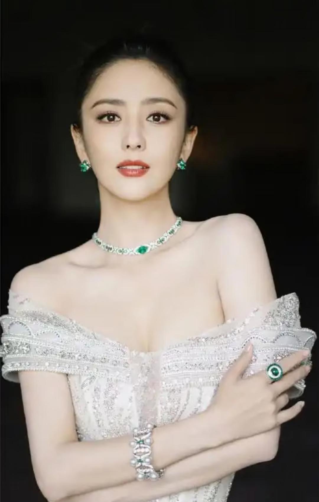 明眼人都看的出来，佟丽娅和陈思诚关系是真好，不是因为他们总一起出游，而是佟丽