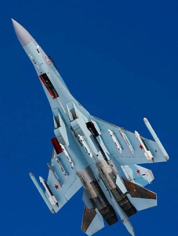 24架苏-35，当年花20亿美元引进的“王牌侧卫”，如今却可能成了中国空军手里的