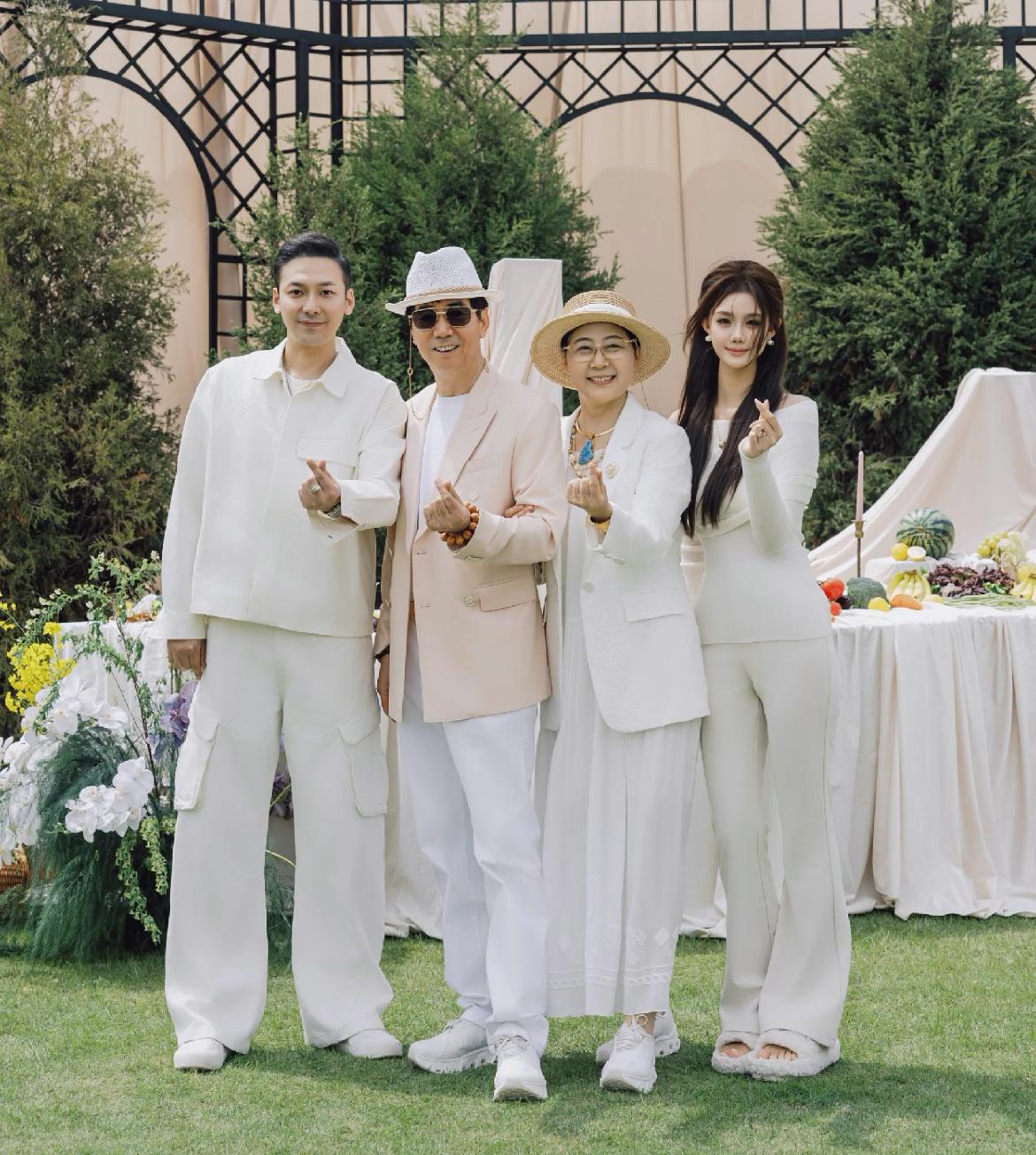 范明的浪漫真的让人感动啊，这细节处理太到位了。4月7号，范明的继子韩冷分享为父