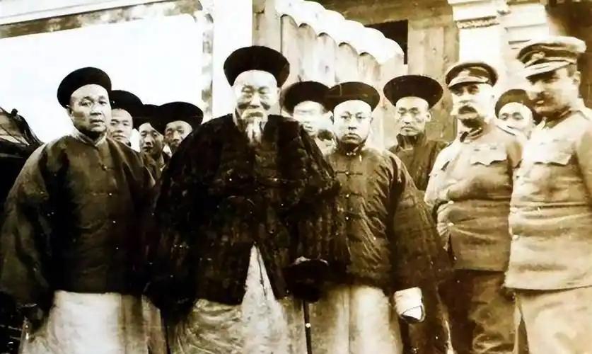 100多年前，当南方很多城市还是个小渔村的时候，东北的现代化化程度不仅在全国，即