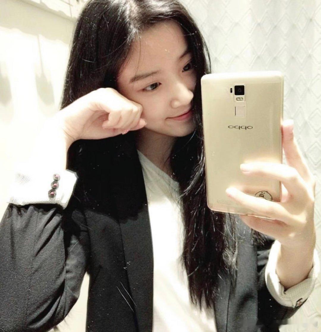 #卢昱晓#美人不是凡胎生​