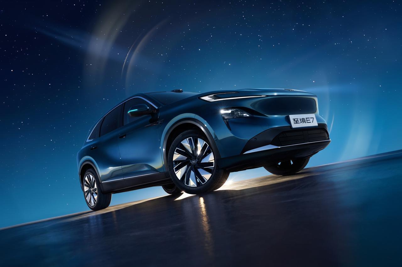 过敏娃出行无忧，别克至境E7给孩子纯净守护春秋季花粉柳絮漫天飞，雾霾天尾气