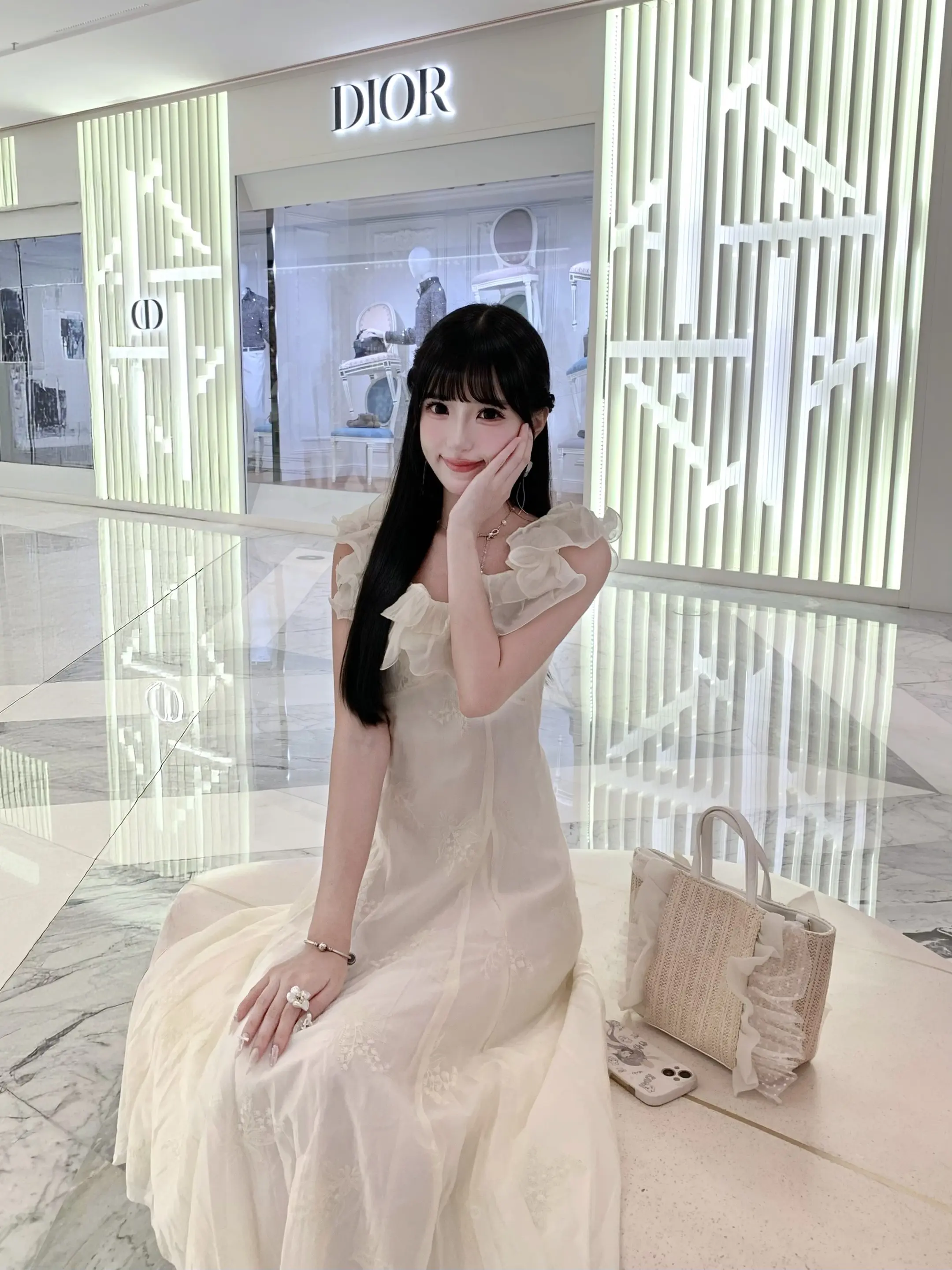 清楚系你就这样美…万象城dior这里好好拍呀