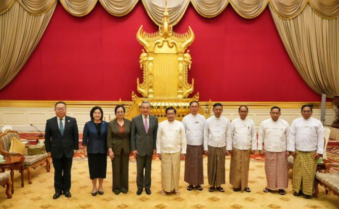 缅甸答应中国了当地时间4月25日，缅甸终于等到了中国的到来，他们十分的开心，