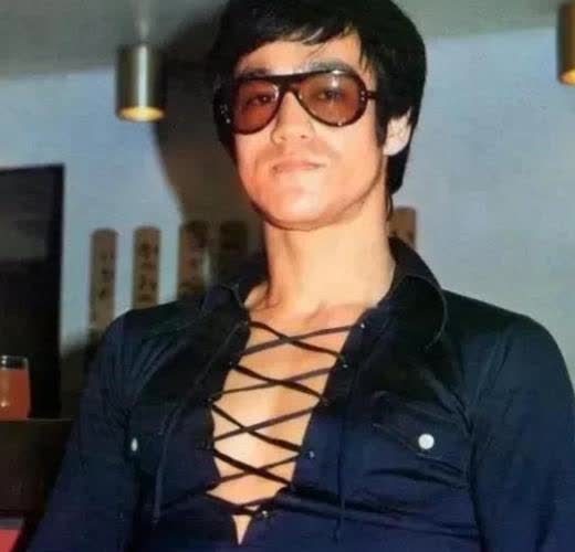 2020年，准备复出的泰森，被美国主持人问：“巅峰状态时，你和李小龙打一场生死战