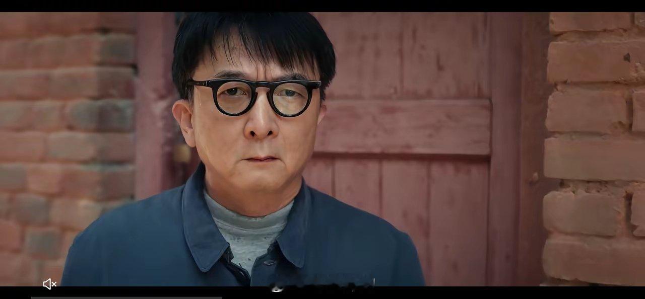 央视热播大戏《主角》中，忆秦娥把苟存忠老师叫苟师，把大厨廖耀辉叫廖师，把古存孝叫