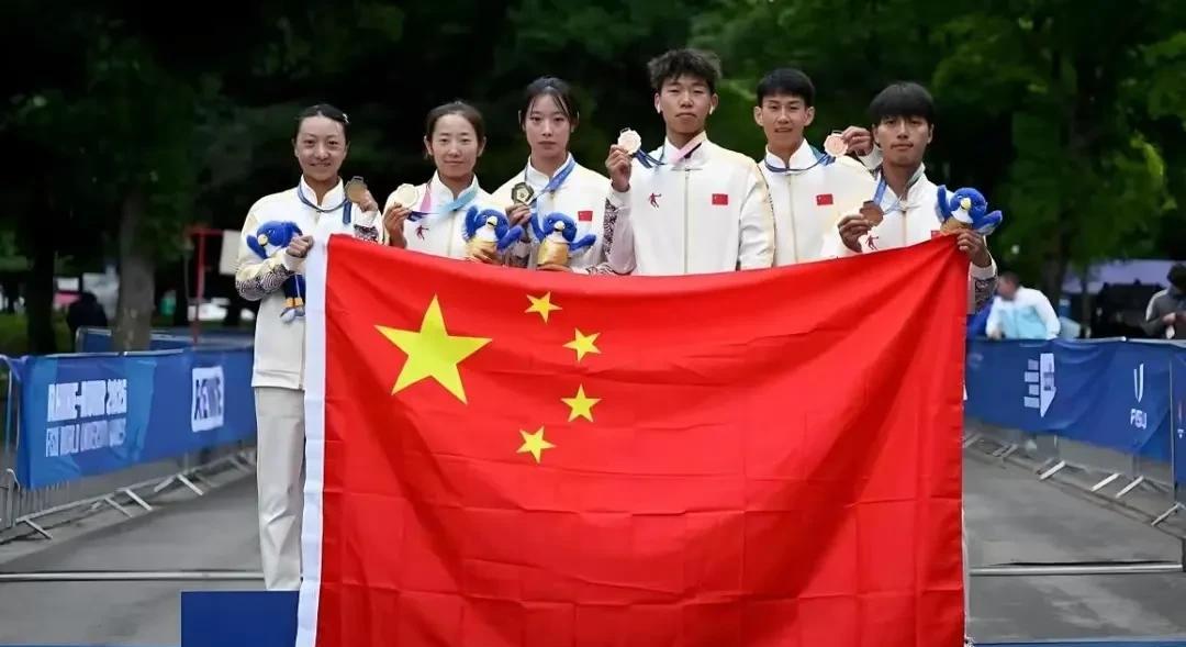 世界大运会：三国金牌风云1.美国队：开赛前五天，美国游泳队表现超猛，五名