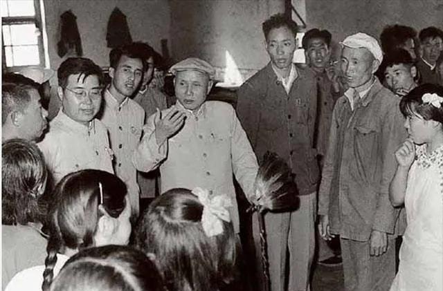 1962年，邓子恢坚持包产到户，毛主席怒批：几年后就有人讨小老婆“老陈头，你家