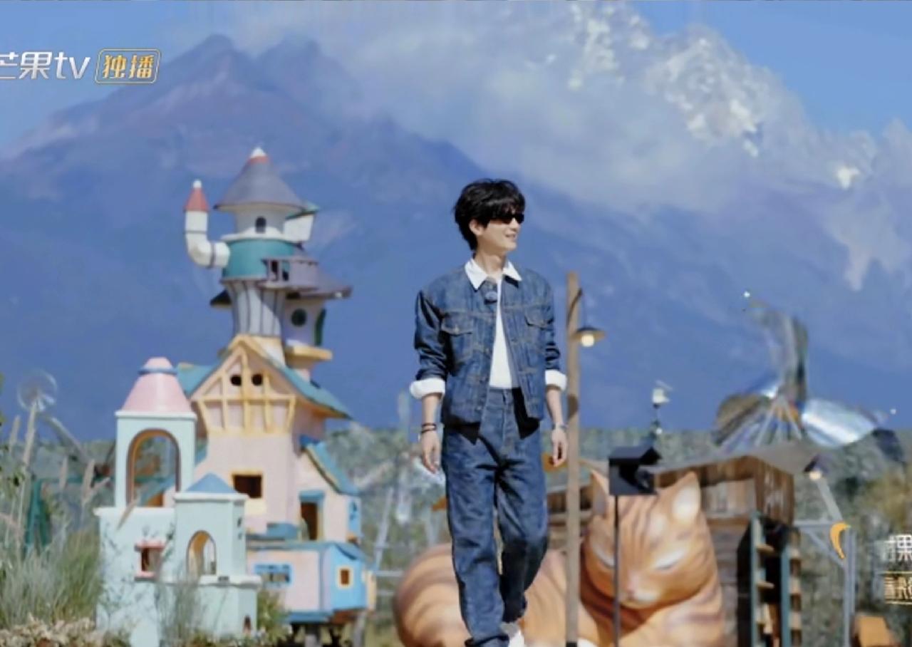 《快乐老友记》看出来兄弟们为了这个节目很努力。最努力的是陆虎，这次的荒野之国的厚