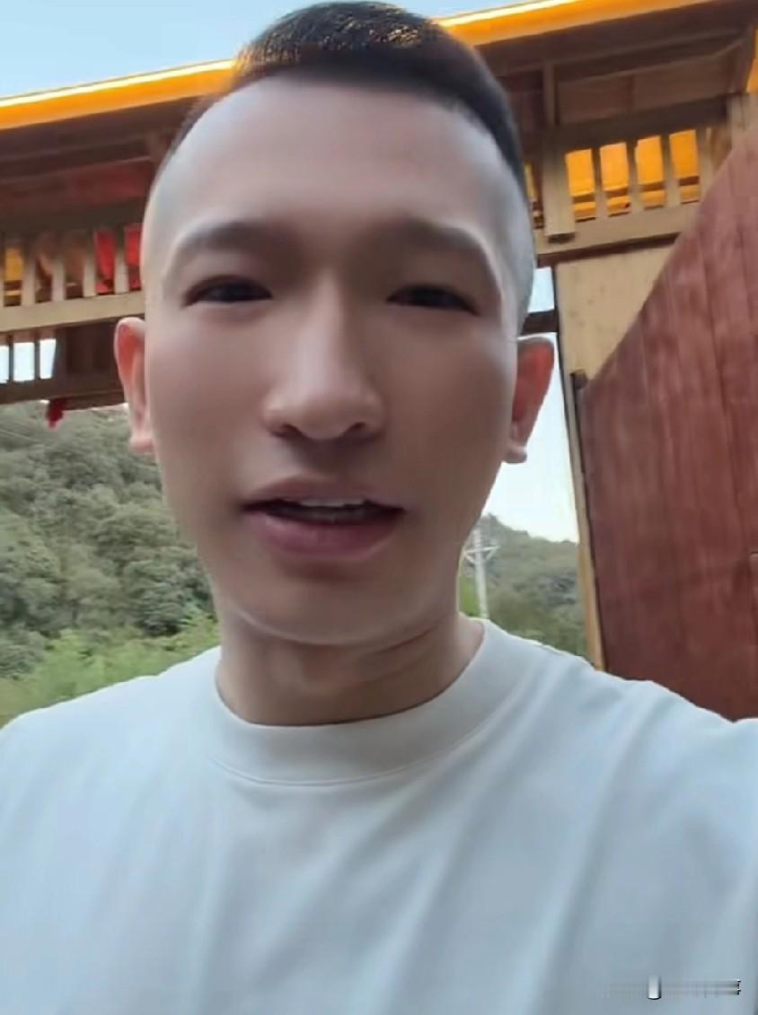 狗磊叫板吴迪和泡泡龙：我的大号被封禁三天，原来是小孩告家长了，说我提他名字阴阳