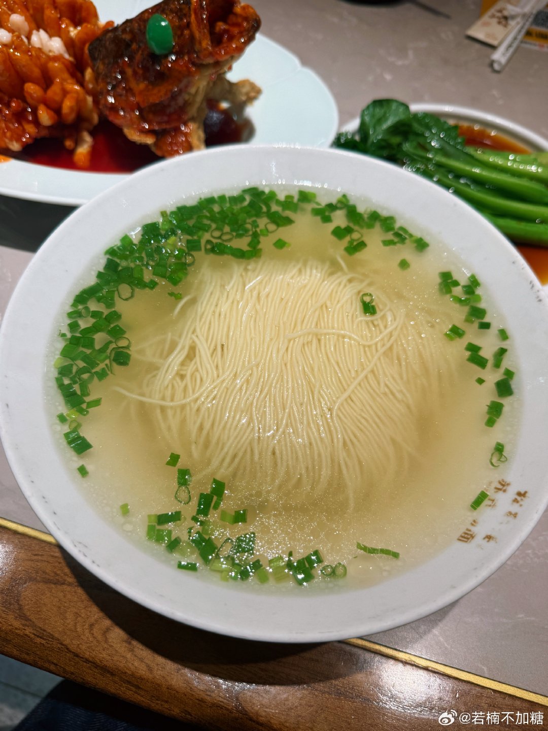 #苏州128一碗的三虾面#想起松鹤楼的三虾面是158块上次跟朋友一起吃的他点的三虾面我尝了一口不如我