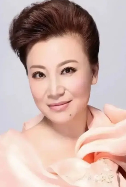 当年，豫剧名角小香玉一听医生说肚子里有肿瘤，如果切除，怕影响以后生养，小香玉一下