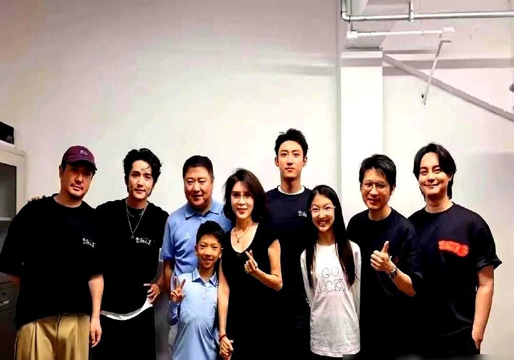 43亿的票房盘子面前，谈感情是不是太奢侈了？《飞驰人生3》春节档票房干到33