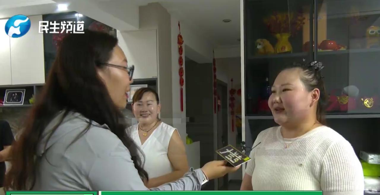 “这个是我的婆婆，也是我的妈妈！”河南周口，女子结婚三年后，把自己离异多年的母亲