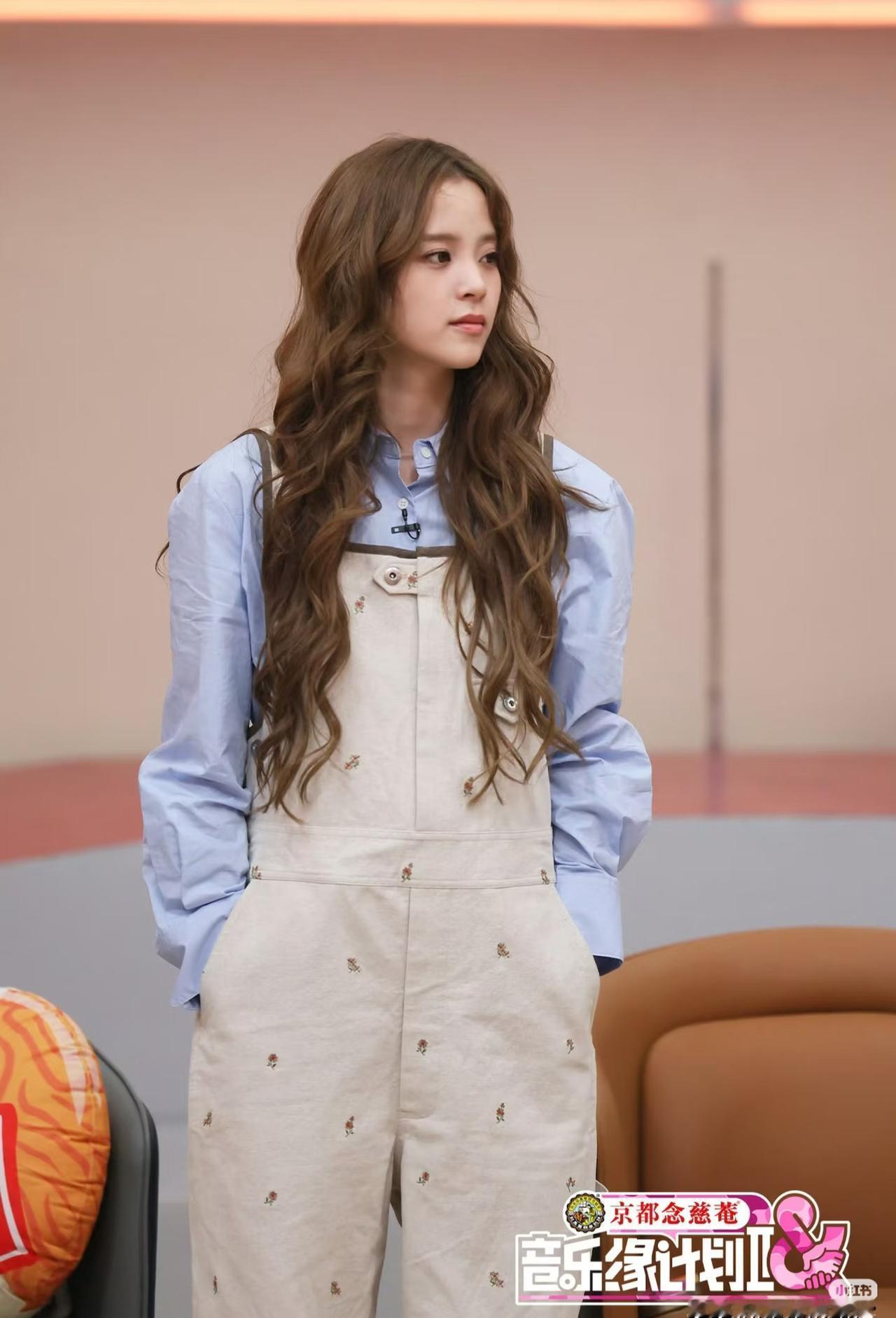 欧阳娜娜刚爆的私服套路，戳破了一个时尚圈不敢说的真相：真正会穿的人，从不靠贵价单