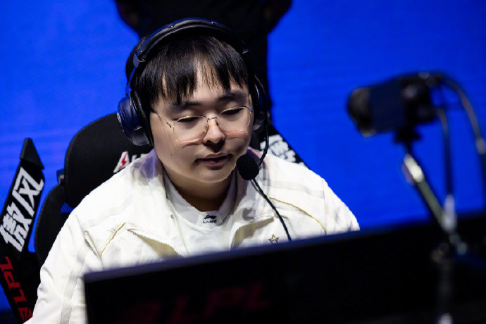 呼吸哥回应不敌WBG后两局仅打出1-9数据！Breathe更博回应不敌WBG：