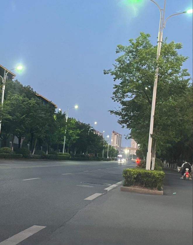 真的能给老公气死！一个朋友做一个小手术，今天我和老公一起去医院看他！买了