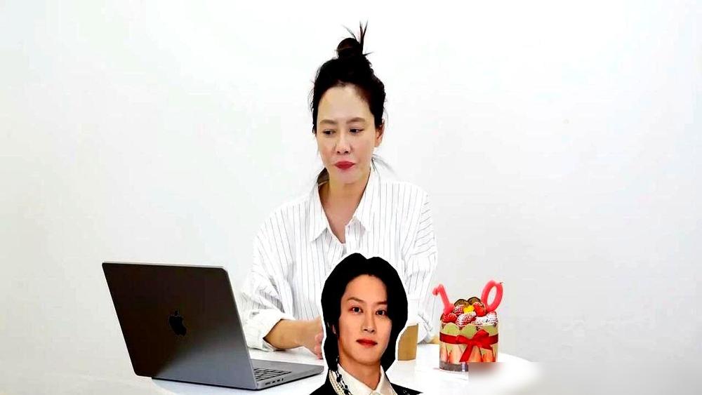 宋智孝亲手撕碎了RunningMan维持14年的家人滤镜。在最新的访谈里，主持