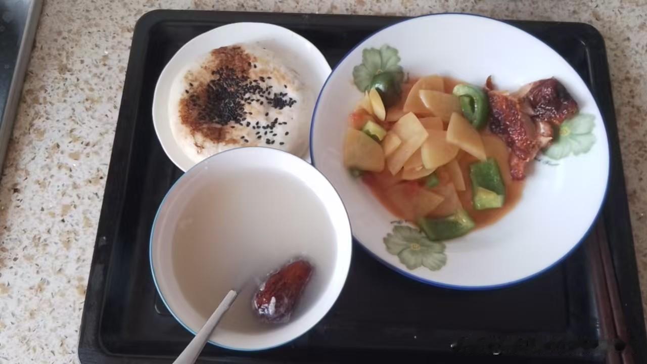 83岁老父亲胰腺癌患者，放弃化疗的生活。今天上午我弟弟在群里发信息说，昨天我爸