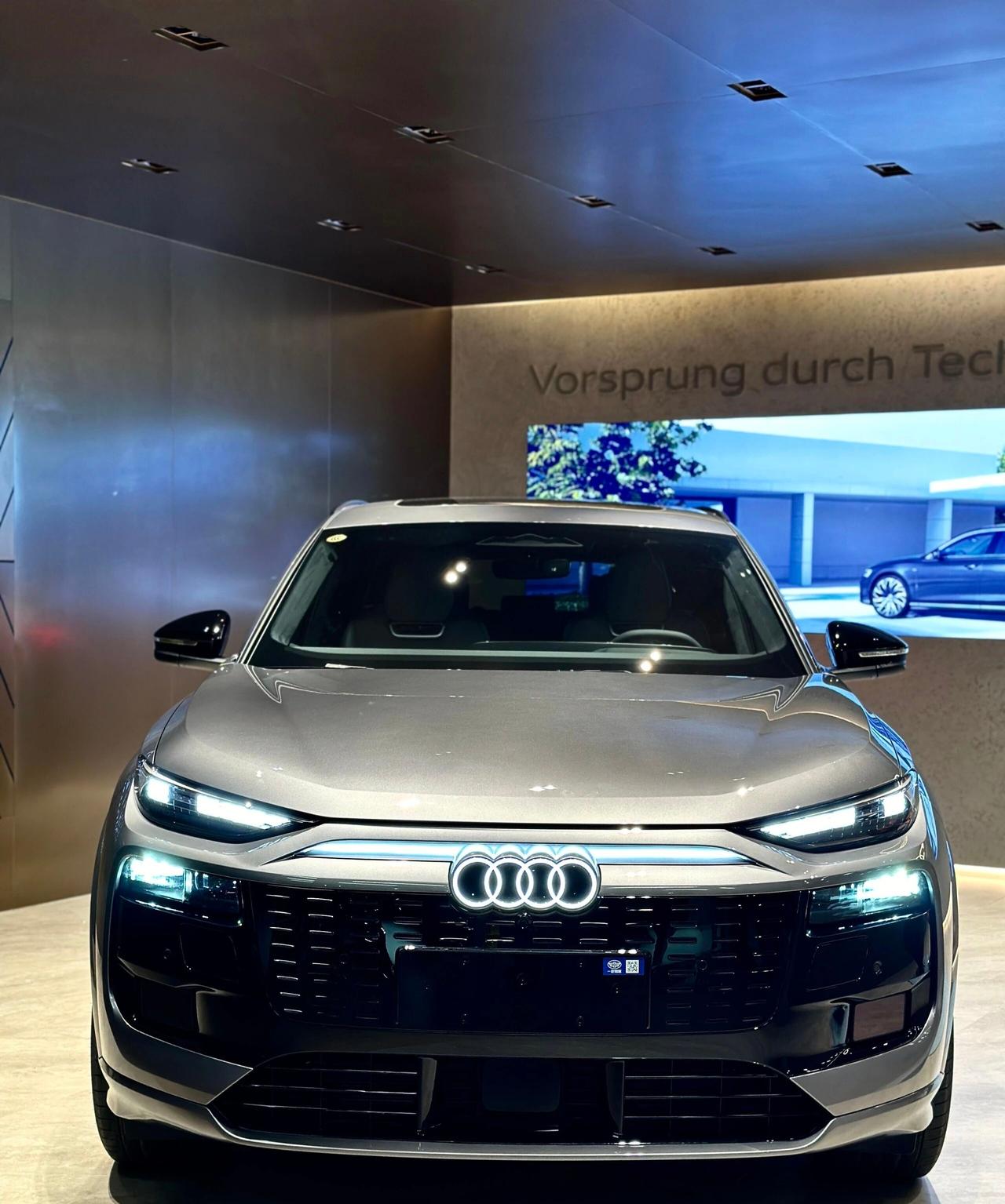 面对蔚来、理想这些新势力，BBA终于拿出王炸！奥迪Q6Le-tron太顶了华