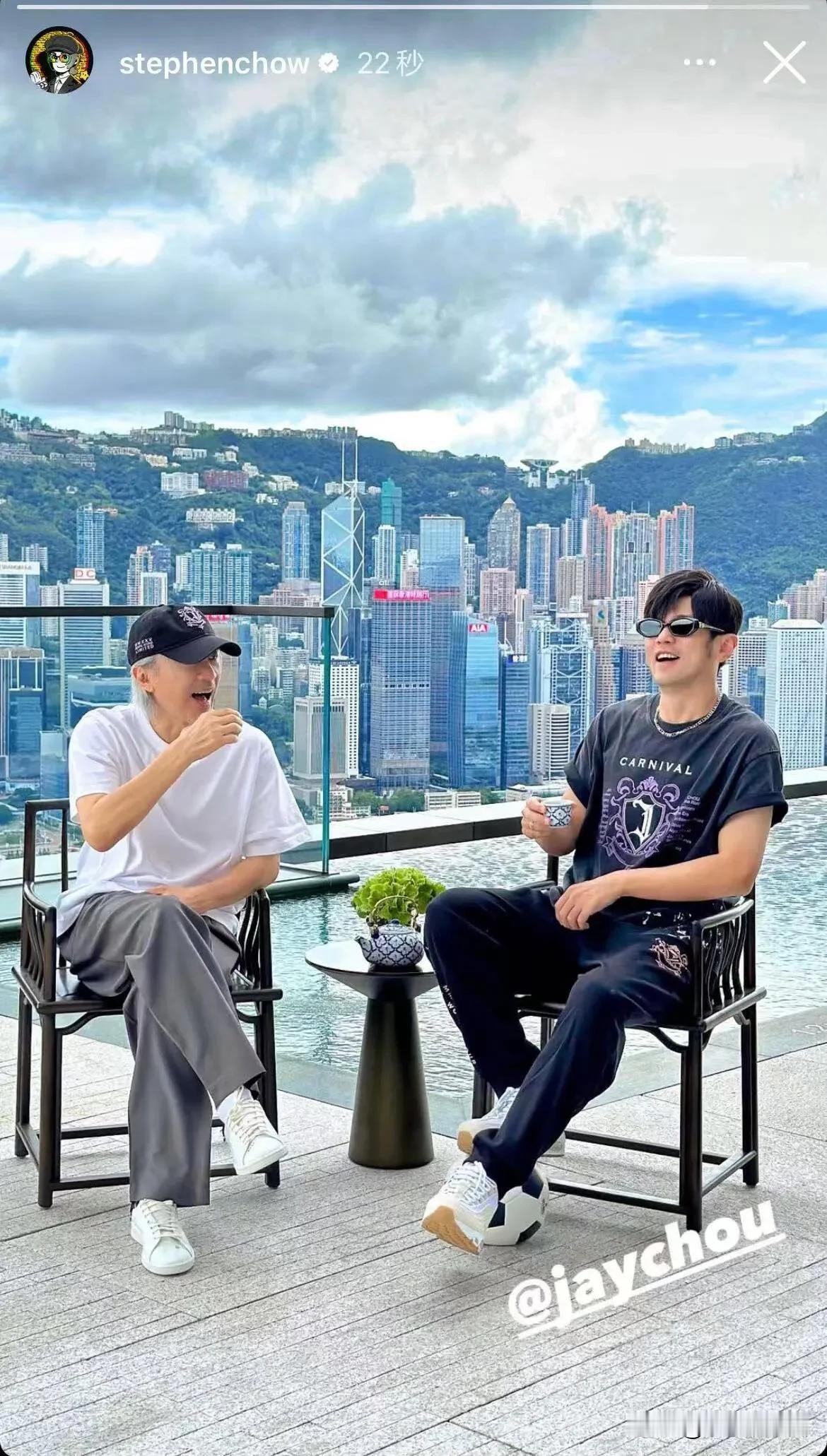 周杰伦和周星驰他俩应该相处的来，都是单纯的人！都有共同语言，聊得来。周杰伦和港星
