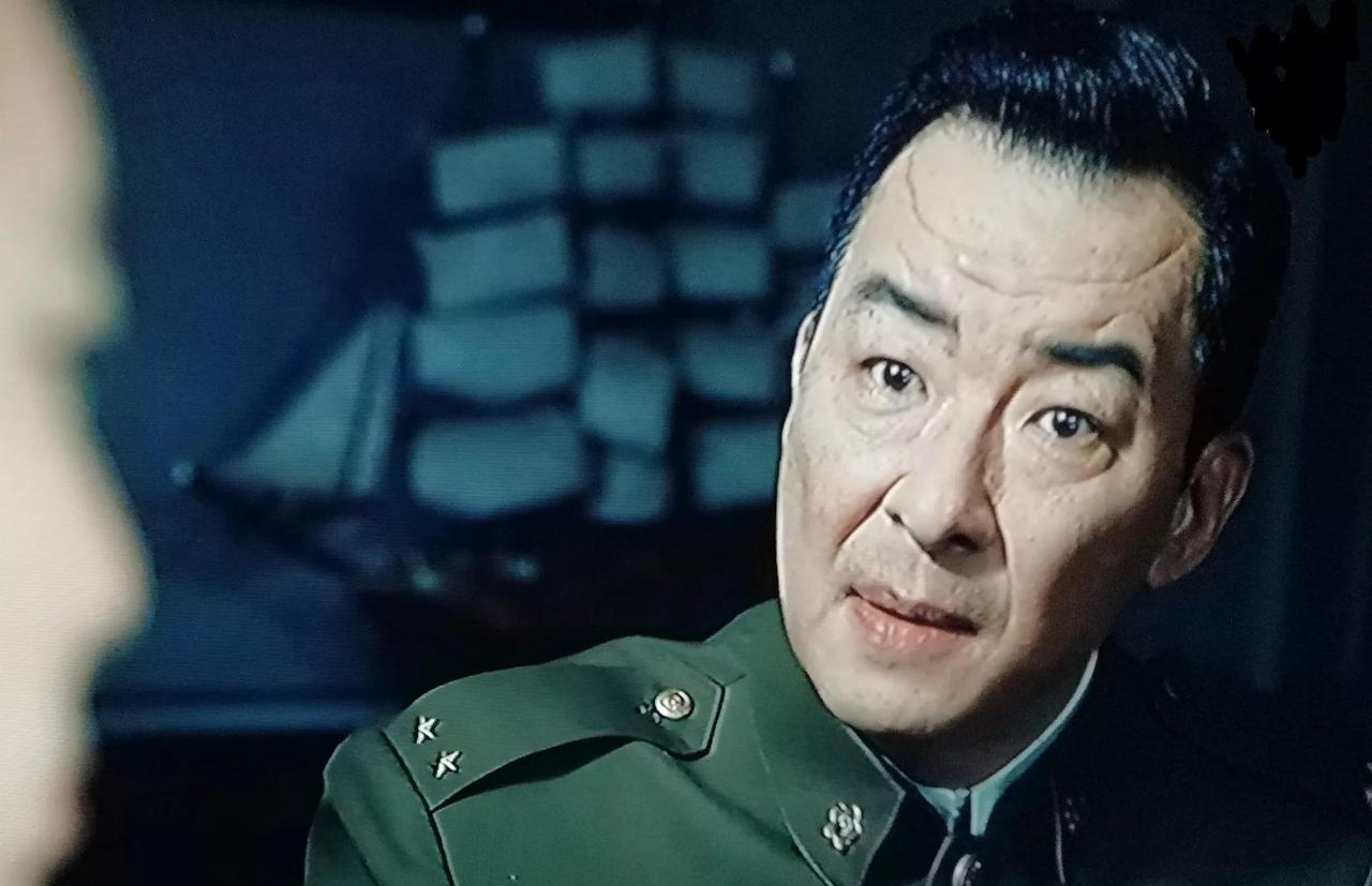 54岁戏骨演活特务！与初恋妻子27年零绯闻《沉默的荣耀》多疑到骨子里的特务段