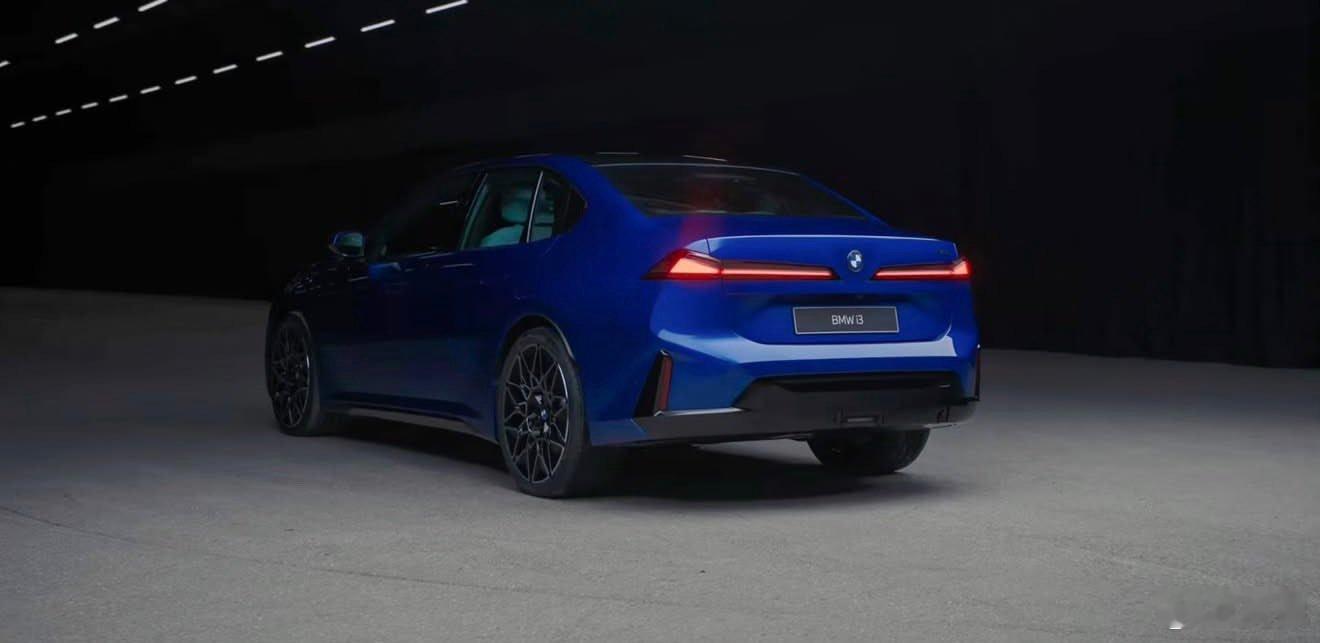 全新宝马i3提前泄露，直接把VisionNeueKlasse概念车干到量产，