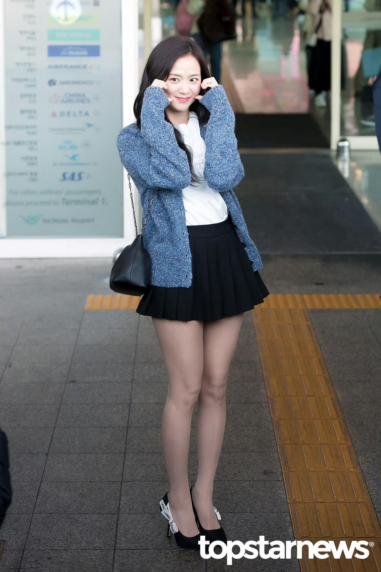 jisoo出发不允许任何人错过这个酒杯腿