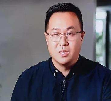 陈盈骏中午接受采访时透露一个小秘密：曾凡博受伤倒地时说的一句话，竟然让陈盈骏眼眶