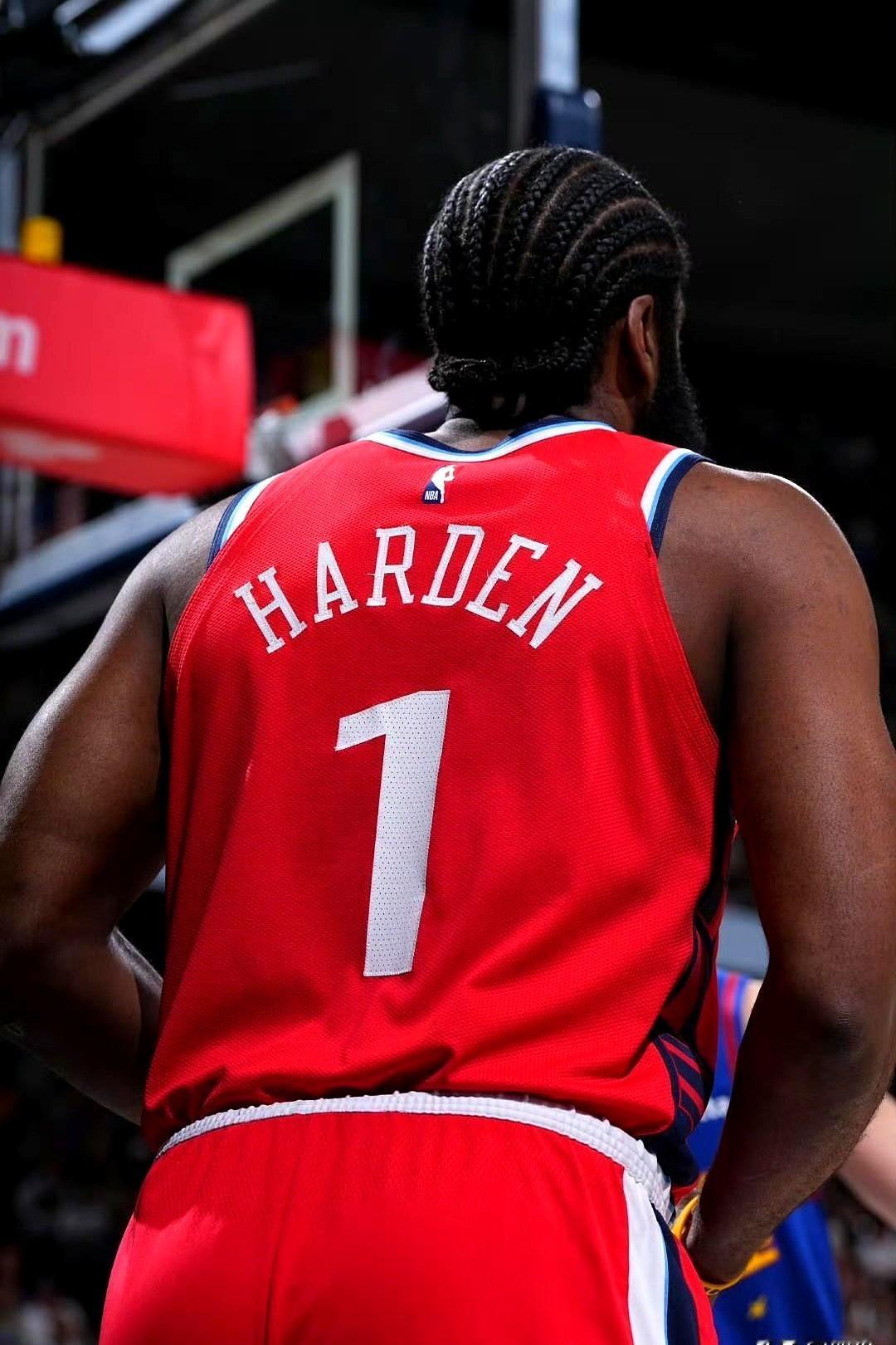 都说骑士有三个场均3记三分的大佬，但真正让人头皮发麻的，是藏在他们身后的另外三个