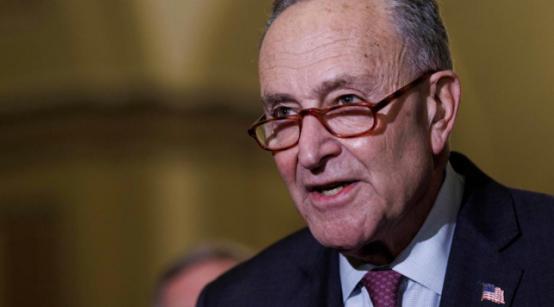 参议院民主党老大舒默，硬刚特朗普，以后每周都要搞一次投票，非要把特朗普手里的战争