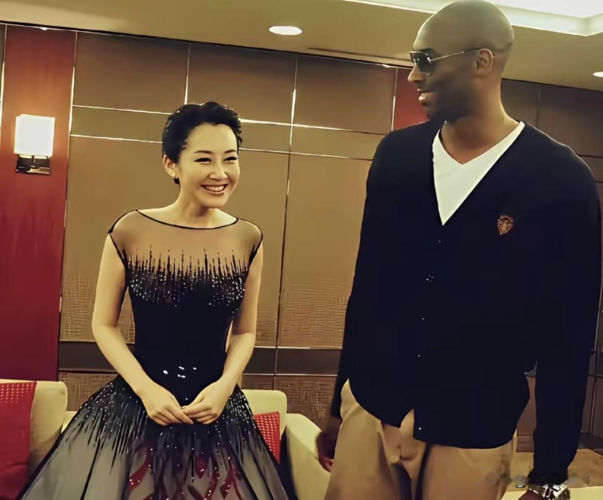 没想到，许晴这位美女还是科比的球迷呢？