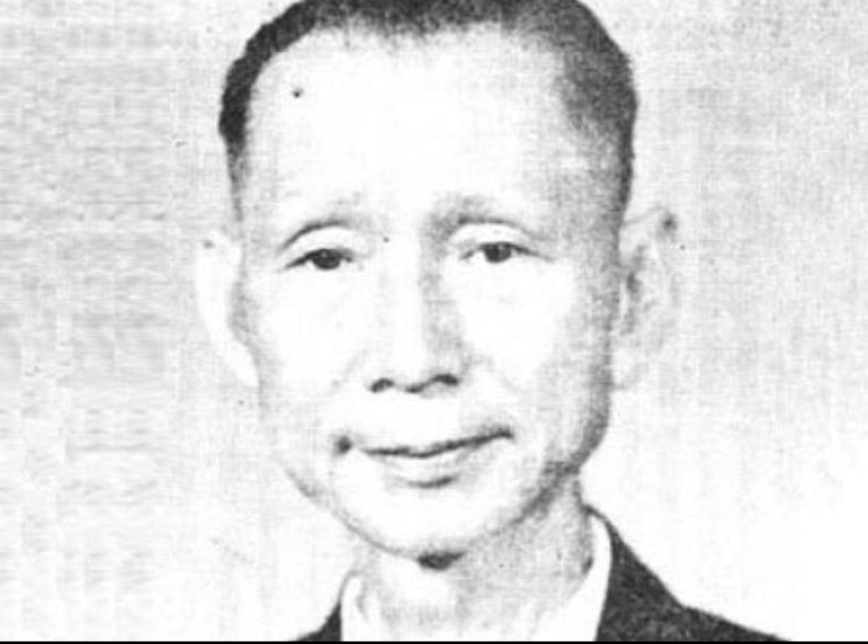 龚楚回忆会师以后在这一期间，毛委员很少到军部，但来廿九团找我一次，并约我