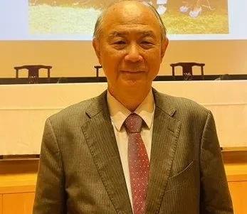 台前安全会议秘书长胡为真昨天表示，马英九多次率台湾地区学子参访大陆用心良苦，将来