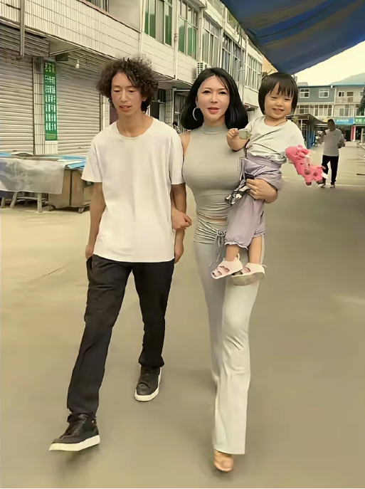 庞麦郎，真是人生赢家。仅一年功夫，他什么都有了！​​​