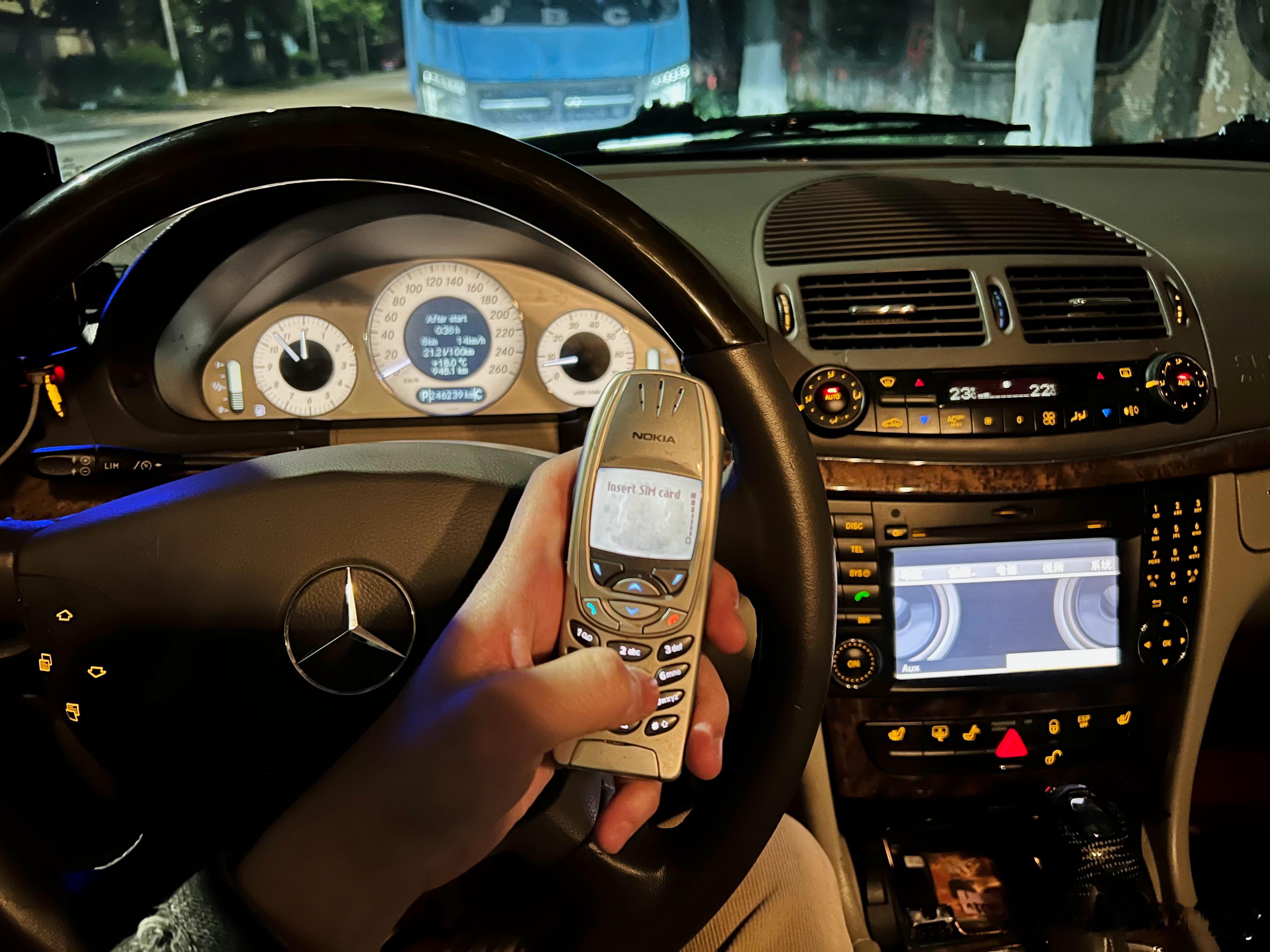 当年的BBA行政级轿车内饰，你更喜欢哪个？我感觉班戈时期的宝马内饰观感比同期奥迪