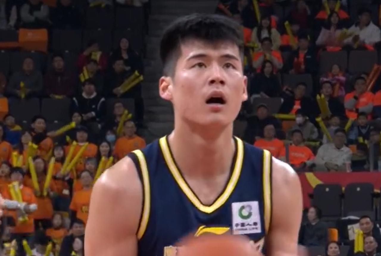 5记三分，广东队20岁小将又一次爆发，球迷：应该要增加出场时间了CBA常规赛第