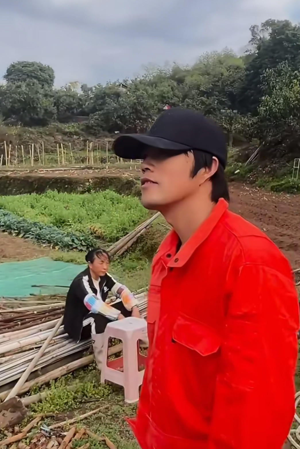 周杰伦在周杰伦模仿大赛获得第二名周杰伦模仿赛氛围太好了，真让人羡慕现场的所有人。