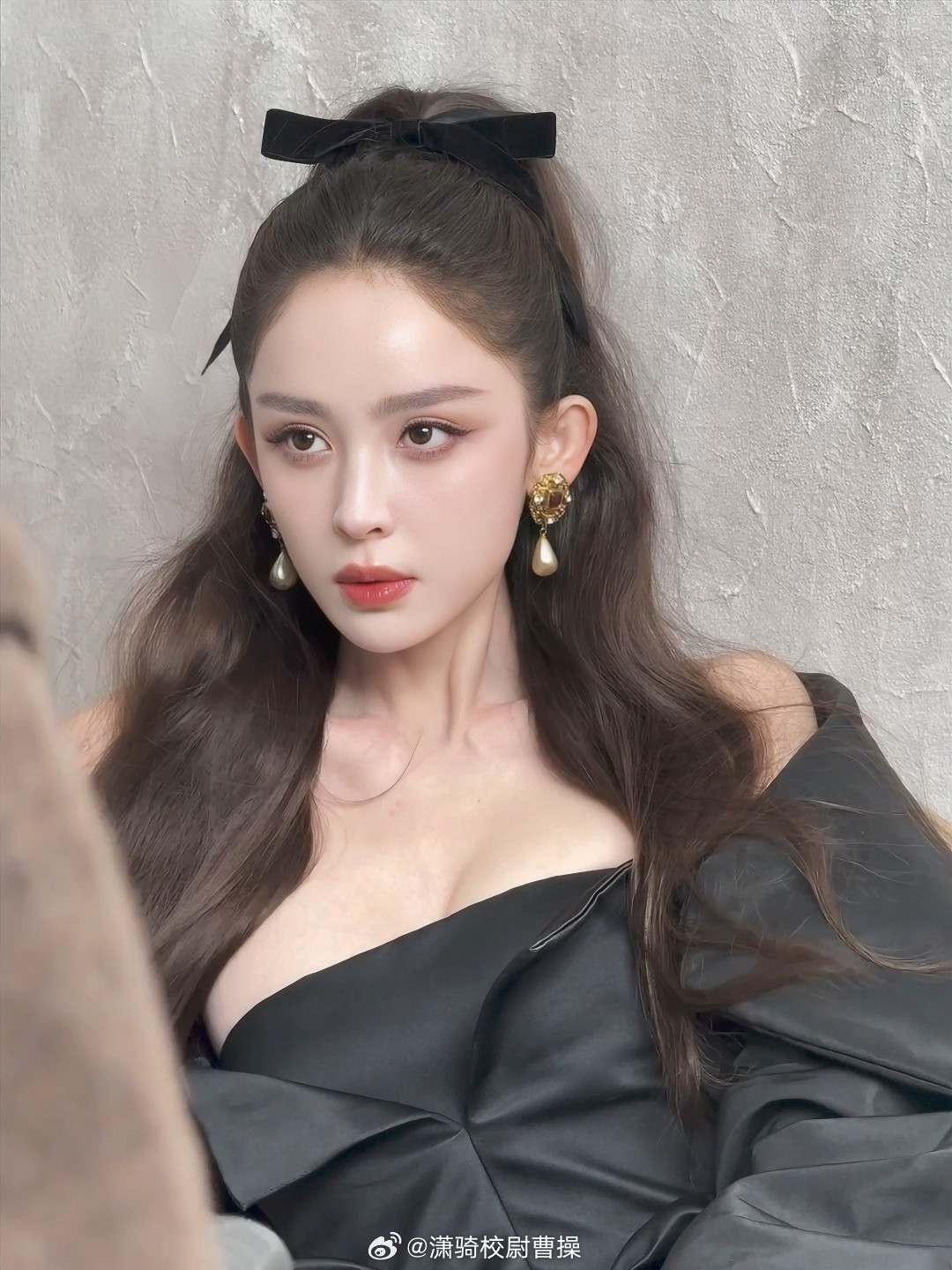 李登科回复娜扎粉丝娜扎费加罗红毯一周年清冷的黑天鹅公主🖤​​​