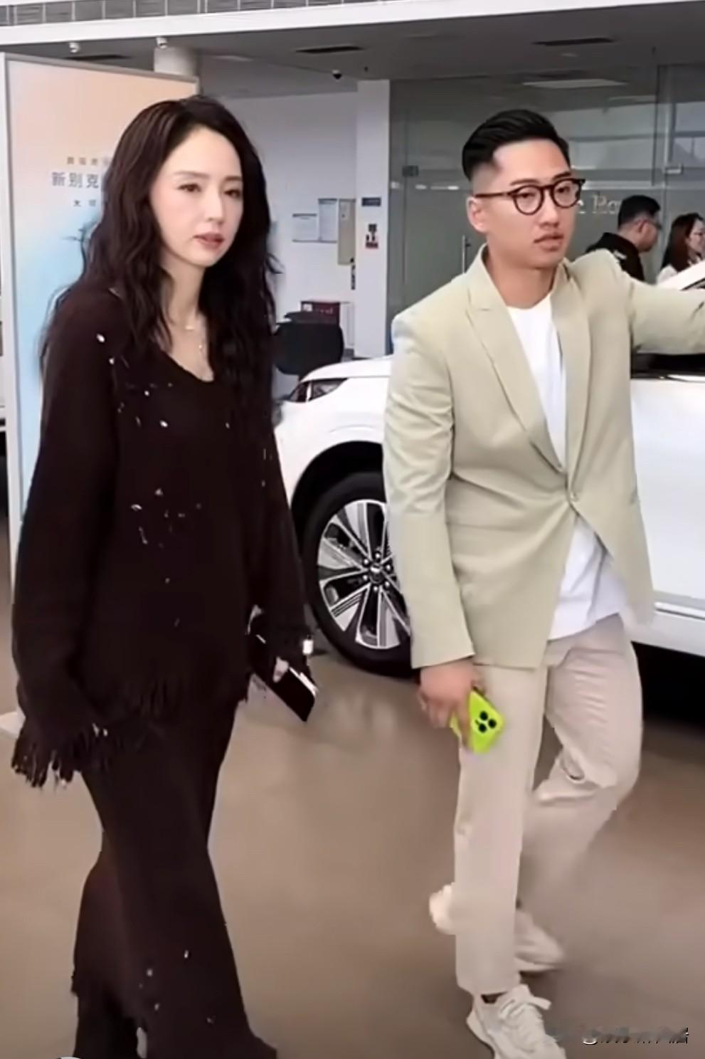 我发现董璇是i人吧？如果没有小酒窝她应该很难“翻身”，毕竟在娱乐圈估计e人会更