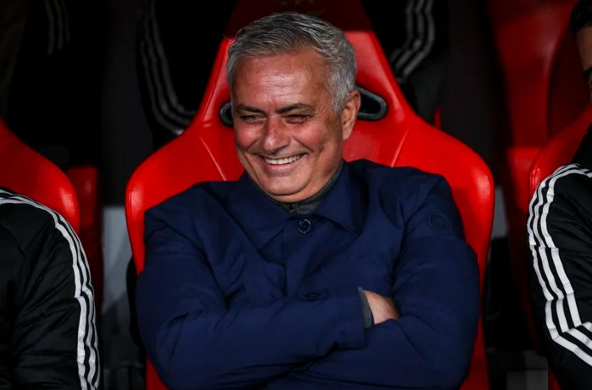 纽卡斯尔将皇马潜在教练目标穆里尼奥作为球队走向正轨的人选之一。随着埃迪·豪的帅