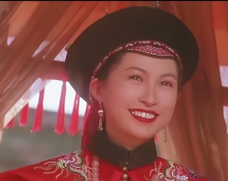 这才是长得好，嫁得好的女星！当年电影里她坐在花轿里那一幕惊艳了无数人……当年