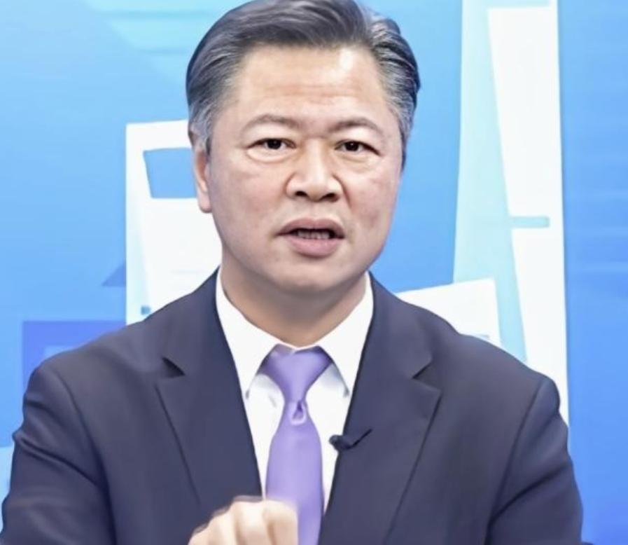 赖岳谦太敢说了，曾直言中国战略思维"过时"了！他说：中国大陆过去一直强调自己不怕