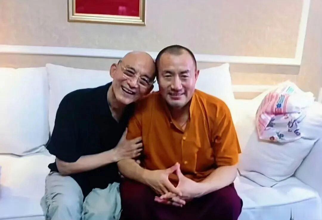 正如修行佛法的佛教徒所知，佛陀的教法如同太阳，对众生不可或缺，契合世间因果，无瑕疵而圆满。我个人觉得