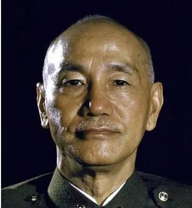 中国第一号战犯蒋介石宁愿丢掉东北三省，也不敢杀一个日本人。蒋介石宁可错杀一千