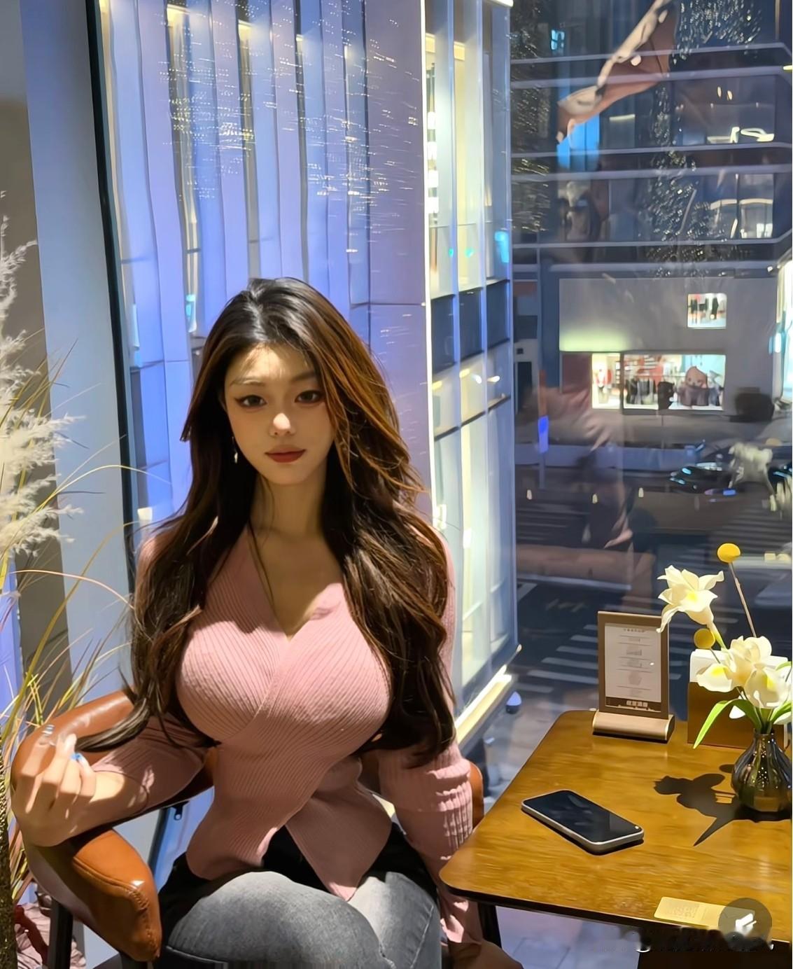 我听过最励志的一句话，就是“别怕走得慢，就怕站着不动”。人这一辈子，谁都有步履维